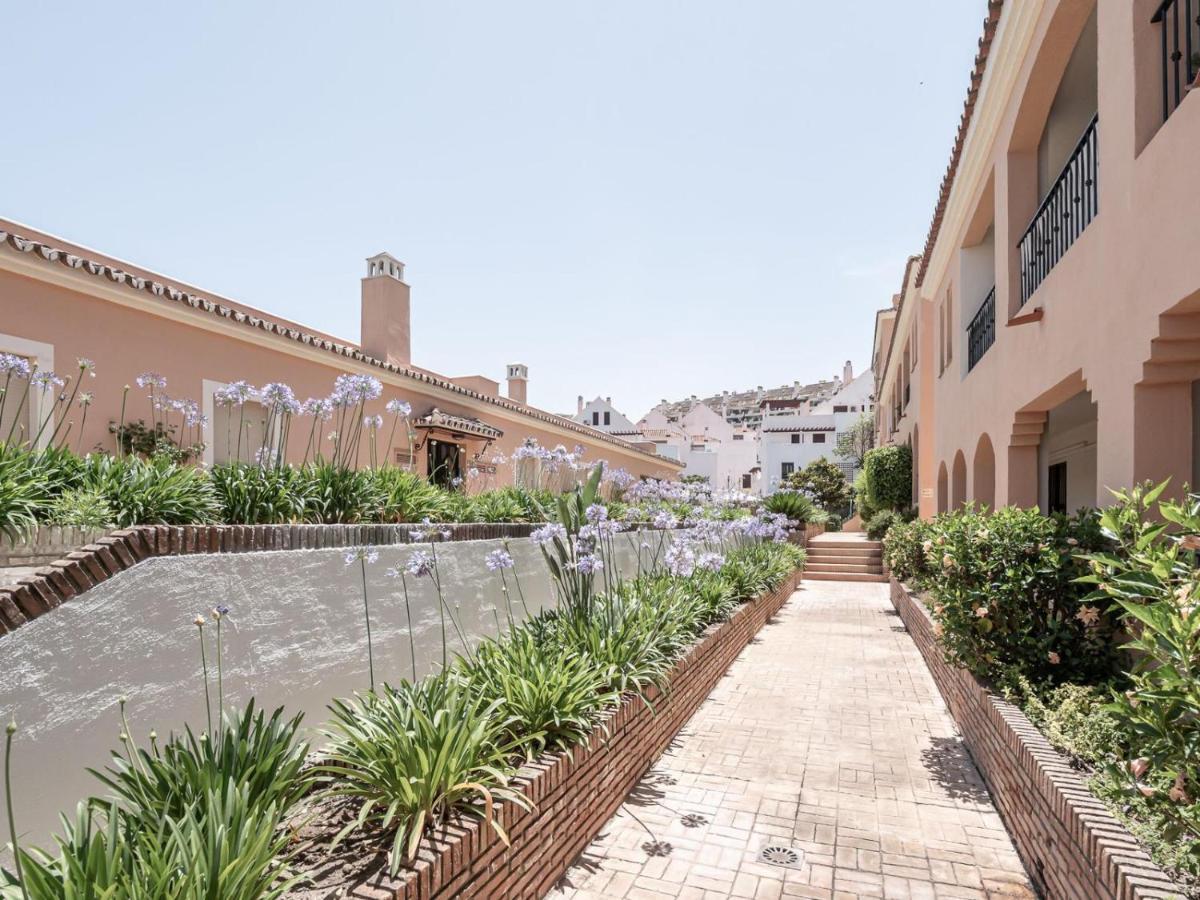 Vogue Styled Flat In The Heart Of Nueva Andalucia Marbella