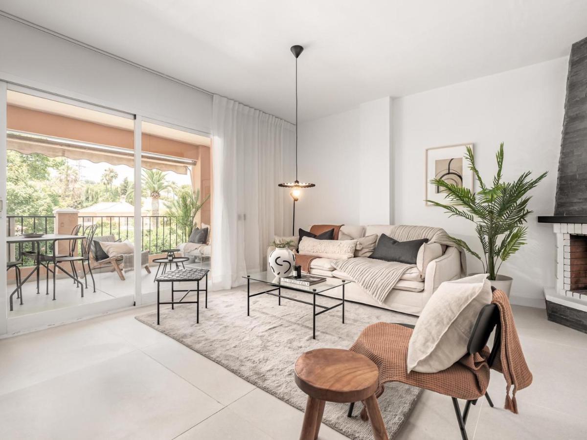 Vogue Styled Flat In The Heart Of Nueva Andalucia *